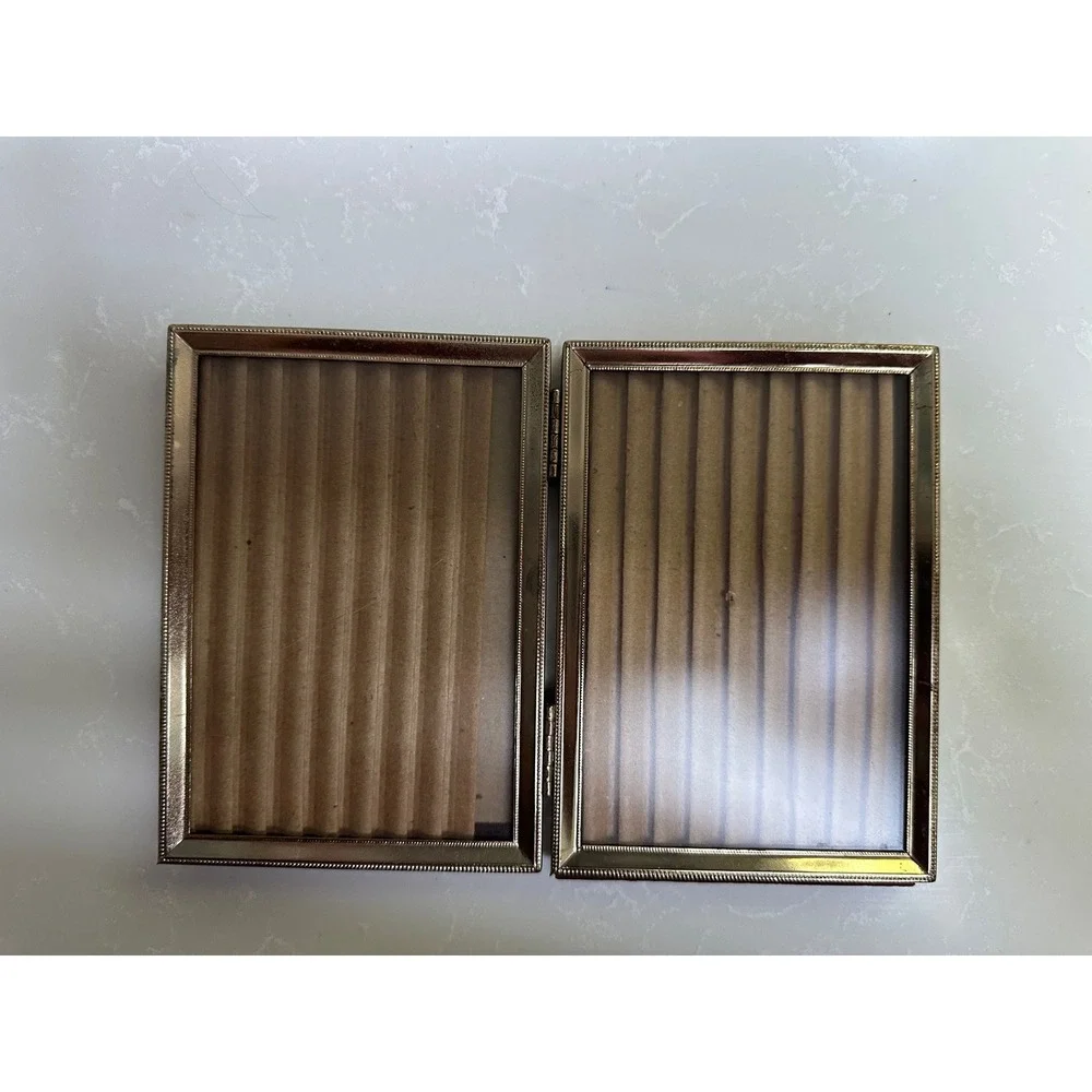 Vintage Gold Metal Folding Double Photo Frame Standing Etched Wheat 5x7 Open
